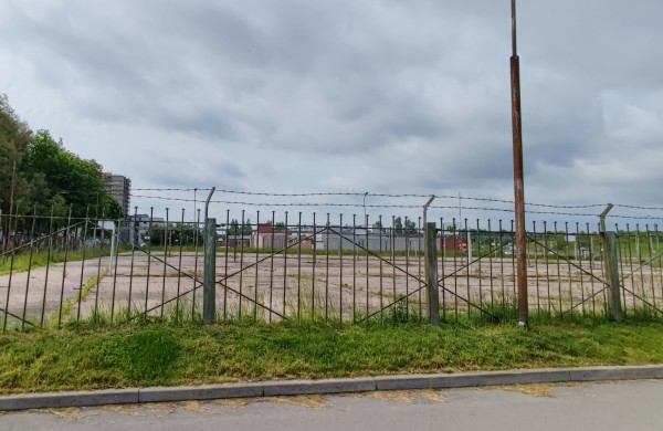 Paslapties šydas buvusioje automobilių aikštelės vietoje Rimkuose  