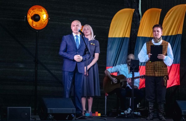 Liepos 6-oji Jonavoje: vienybė, tautiškumas ir muzika miesto širdyje