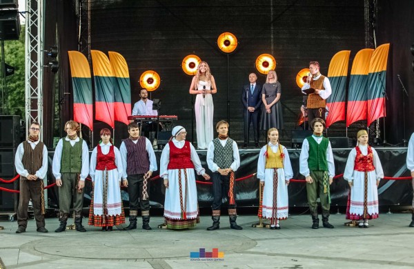 Liepos 6-oji Jonavoje: vienybė, tautiškumas ir muzika miesto širdyje