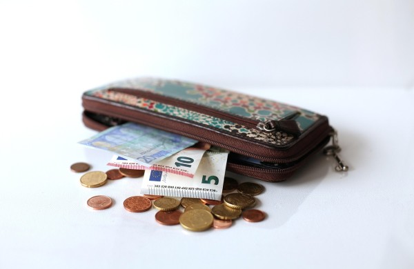 Vieniša mama apie alimentų nemokantį tėvą: mano vaikų gerovė priklauso nuo jo nuotaikos 