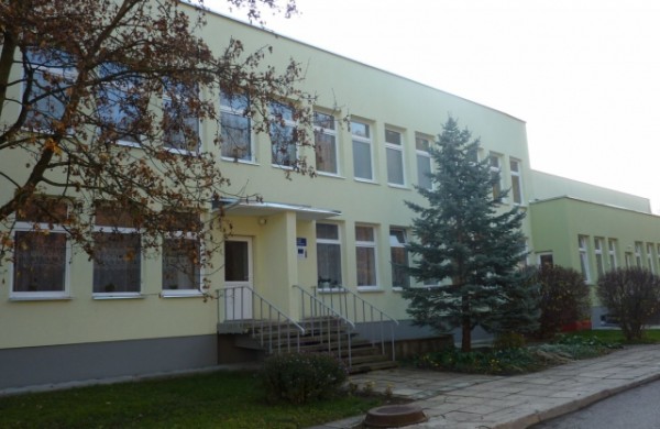 Tėvams nerimaujant dėl lopšelio-darželio ,,Bitutė" galimybių vasarą priimti vaikus, Savivaldybė pateikia atsakymą
