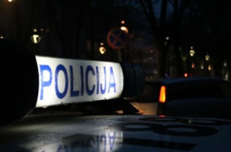 Jonavos mieste - grubus kaukėtų plėšikų išpuolis
