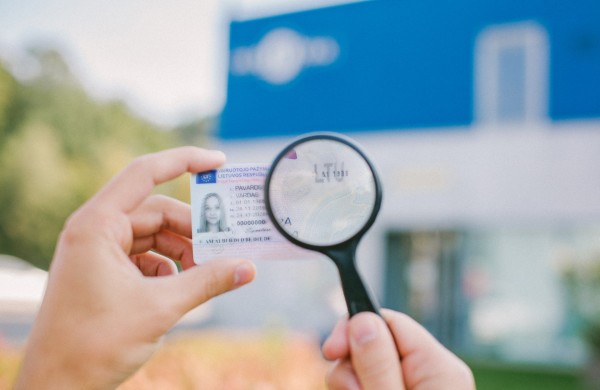 Atnaujinamos „Regitros“ išduodamų vairuotojo pažymėjimų ir kvalifikacinių kortelių kainos