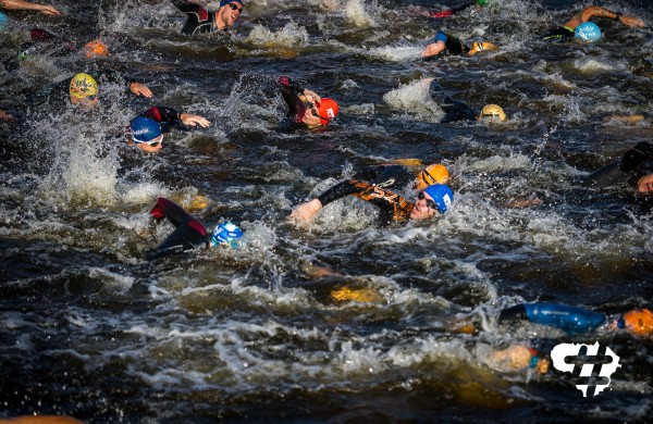 Triatlono fiestoje Jonavoje – Manto Jablonskio ir Viktorijos Kalvelytės pergalės
