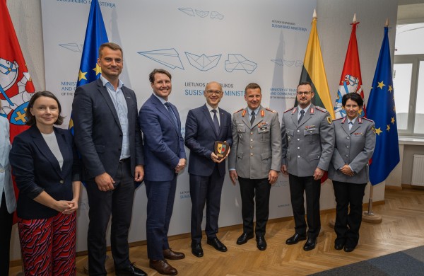 Ministras E. Sabutis: „Lietuva stiprina karinį mobilumą – rengiama susisiekimo infrastruktūra brigados dislokavimui“ 