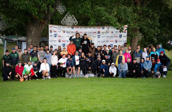 Lietuvos diskgolfo čempionatas sugrįžo į legendinį Nedožinkos parką bei atnešė sėkmę jonaviečiams