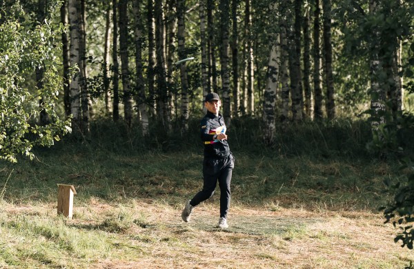 Lietuvos diskgolfo čempionatas sugrįžo į legendinį Nedožinkos parką bei atnešė sėkmę jonaviečiams