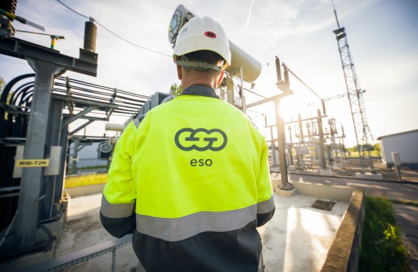 Rugsėjo 1-ąją ESO planinių darbų nevykdys – elektros tiekimas vyks įprastai 