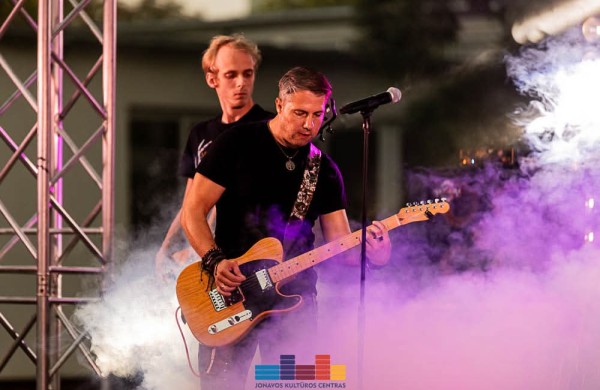Roko garsai užliejo Jonavą su grupėmis „TITUS“ ir „M.E.S“ 