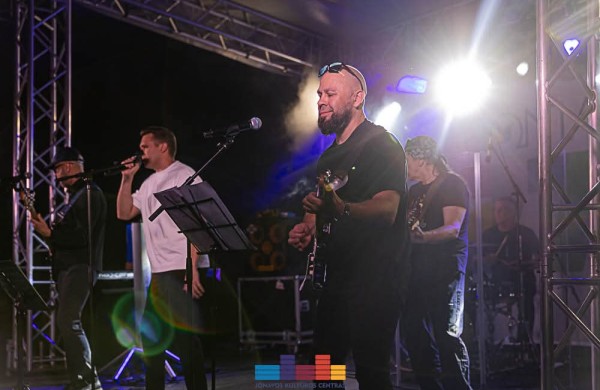 Roko garsai užliejo Jonavą su grupėmis „TITUS“ ir „M.E.S“ 