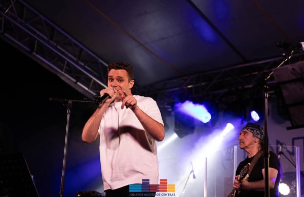 Roko garsai užliejo Jonavą su grupėmis „TITUS“ ir „M.E.S“ 
