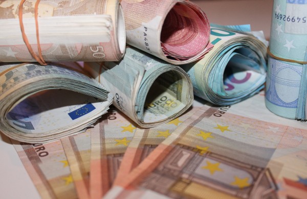 Po ikiteisminio tyrimo prašoma pripažinti bešeimininkiais beveik 900 tūkst. eurų ir pervesti į Lietuvos biudžetą