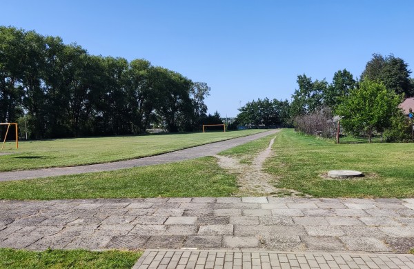 Atsakymas į skaitytojos laišką: kada „Lietavos“ mokyklos stadionas sulauks atnaujinimo?