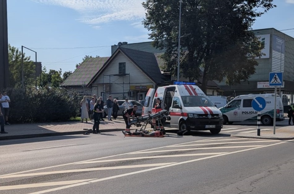 Aiškėja daugiau detalių apie partrenktą žmogų Jonavos centre