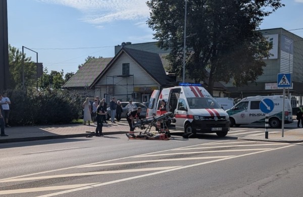 Aiškėja daugiau detalių apie partrenktą žmogų Jonavos centre