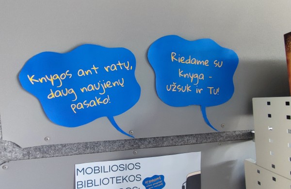Naujovė Jonavoje – pristatytas ilgai lauktas Bibliobusas
