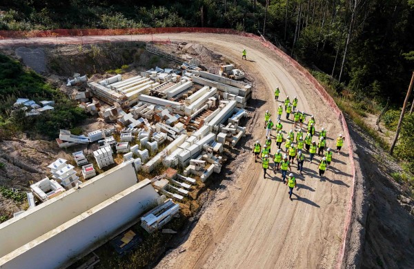 Visuomenei pirmąkart atverta „Rail Baltica“ tilto per Nerį statybų aikštelė