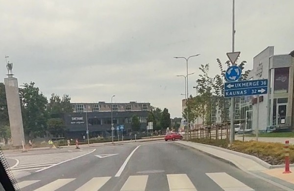 Vairuotojai piktinasi nauju ženklinimu žiede: „Ar mes čia bandomieji triušiai?“