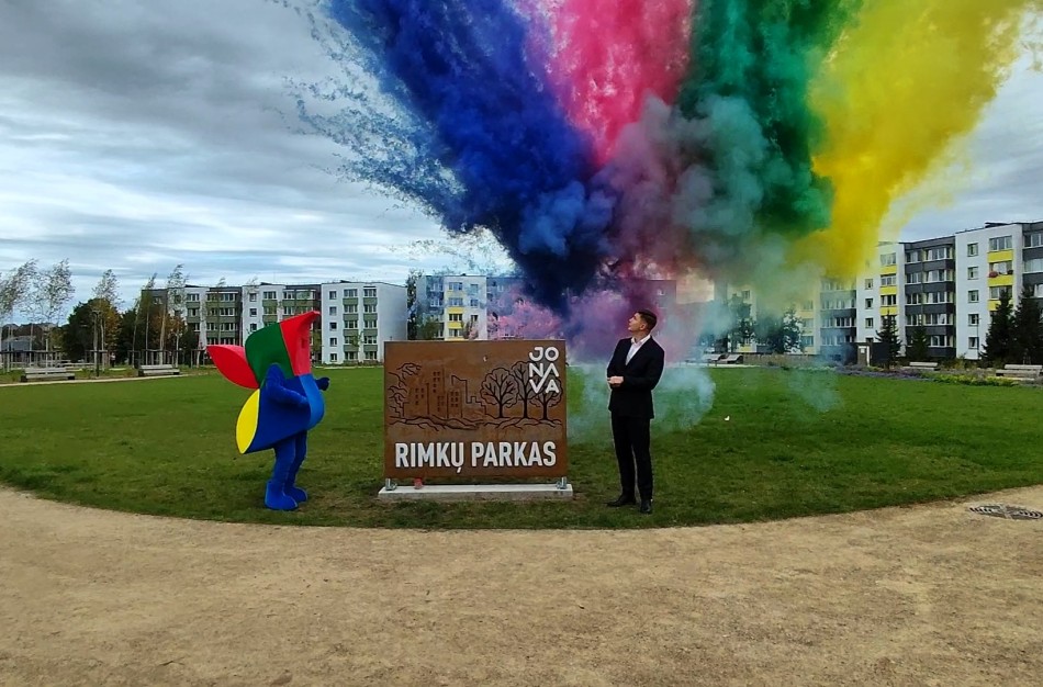 Oficialiai atidarytas taip ilgai lauktas Rimkų parkas