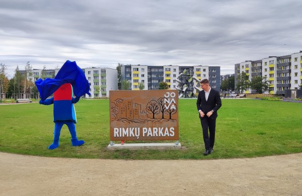 Oficialiai atidarytas taip ilgai lauktas Rimkų parkas