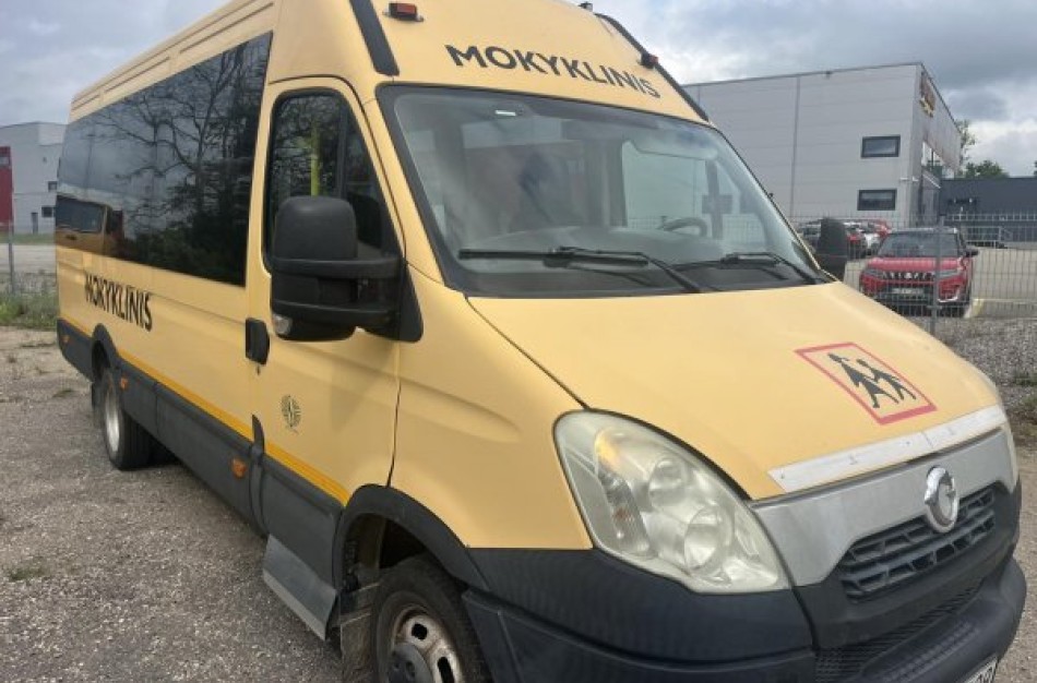 PAKARTOTINIS Automobilio IVECO DAILY pardavimas viešo aukciono būdu