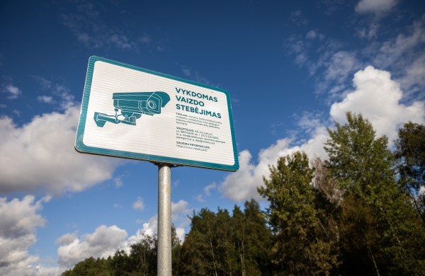 Magistraliniuose keliuose – nauji stendai: „Via Lietuva“ informuoja, ką svarbiausia dėl to žinoti vairuotojams