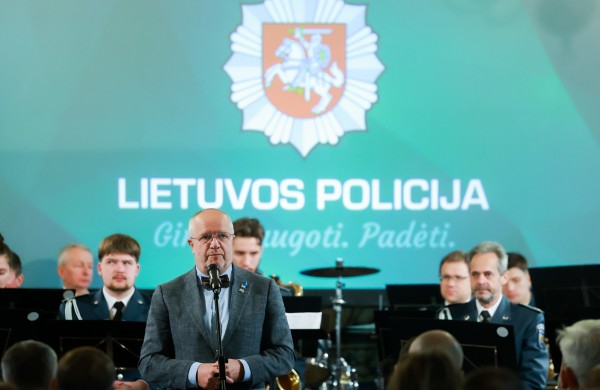 Seimo Pirmininkas J. Olekas nedelsdamas susitiks su Policijos generaliniu komisaru A. Paulausku aptarti policijos finansavimo