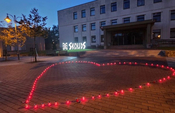 Organų donorams pagerbti Lietuvoje uždegtos 2162 žvakutės: tiek, kiek buvo donorų per visą šalies transplantacijos istoriją  