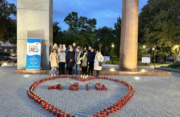 Organų donorams pagerbti Lietuvoje uždegtos 2162 žvakutės: tiek, kiek buvo donorų per visą šalies transplantacijos istoriją  