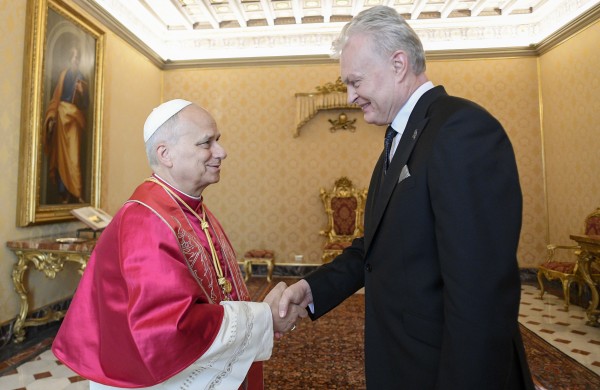 Prezidentas pakvietė popiežių Leoną XIV ganytojiško vizito į Lietuvą