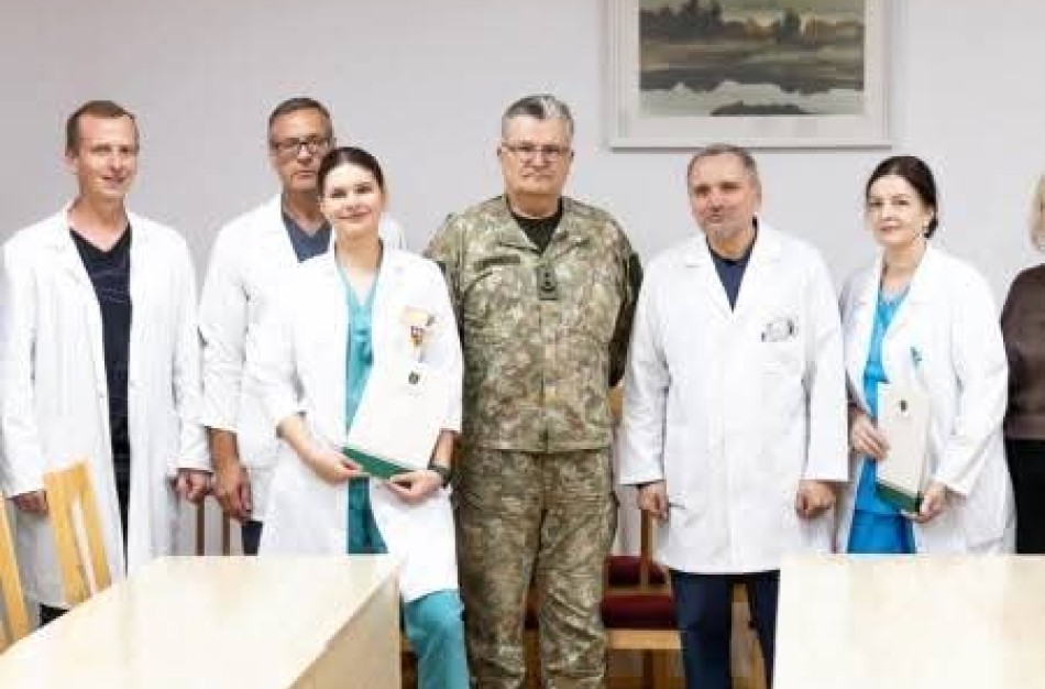 Jonavos ligoninės medikams įteiktos padėkos už dalyvavimą tarptautinėse karo medicinos pratybose