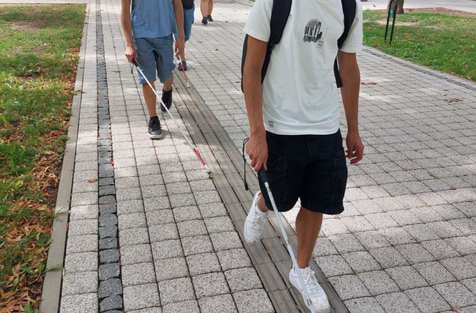 Kviečia minėti baltosios lazdelės dieną: Lietuvoje ji švenčiama jau 33 kartą