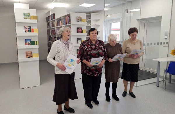 Duris atvėrė atsinaujinusi Žeimių biblioteka