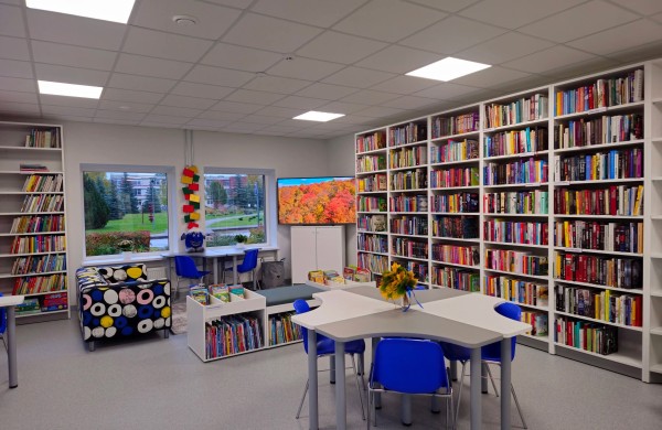 Duris atvėrė atsinaujinusi Žeimių biblioteka