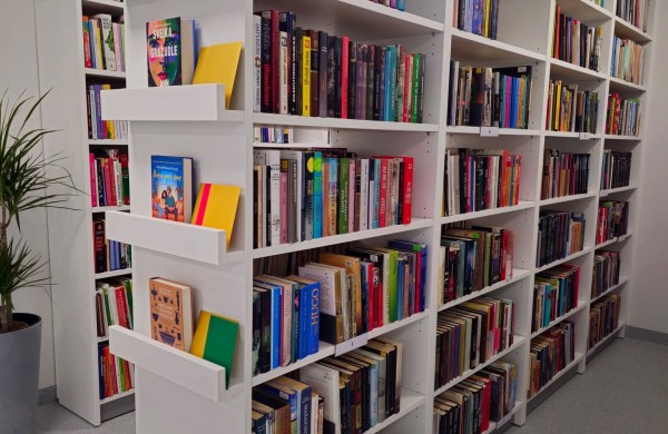 Duris atvėrė atsinaujinusi Žeimių biblioteka