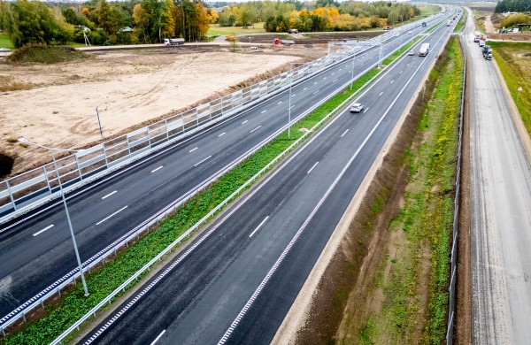 Prezidento įstatymo iniciatyva – daugiau investicijų keliams modernizuoti