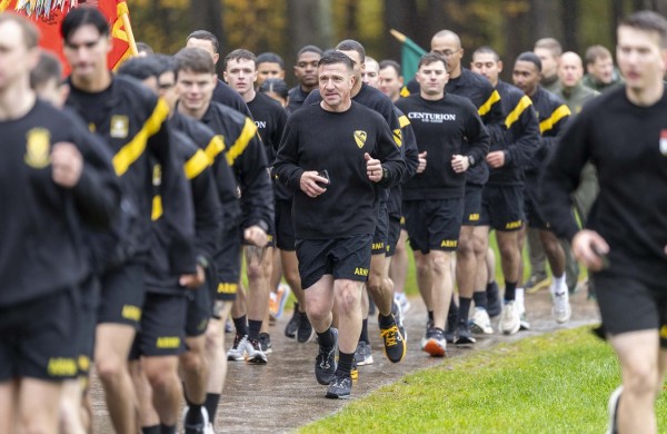 Bėgimu „In Memoriam“ pagerbti šiemet mirę Lietuvos kariai