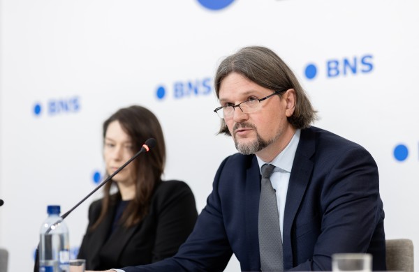 Vaikas be alimentų, skolininkas be atsakomybės? Visuomenė sako: gana