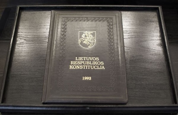 Įregistruota piliečių referendumo iniciatyvinė grupė siekianti keisti Konstituciją