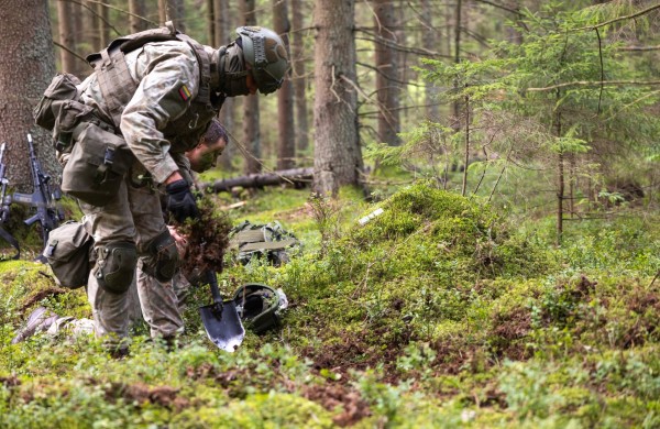 Gedimino štabo bataliono kariai vykdys topografines lauko pratybas Jonavos ir Kėdainių rajonuose