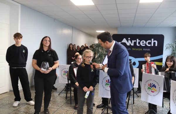 Jonavoje atidarytas dronų mokymų centras „Airtech“