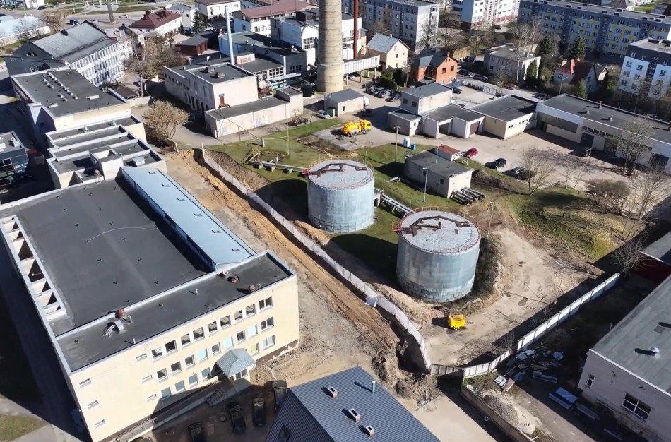 Pusmetį trukęs darbas – per 2 minutes! Pažiūrėkite, kaip Jonavos šilumos tinklai atsisveikino su mazuto ūkiu