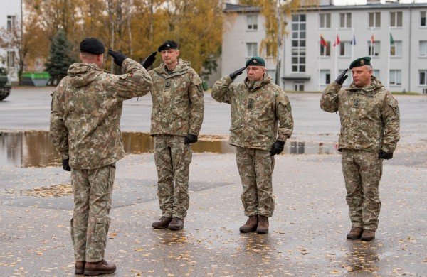 Lietuvos kariuomenės Generolo Romualdo Giedraičio artilerijos batalionui vadovauti pradeda plk. ltn. Gintaras Hofmanas