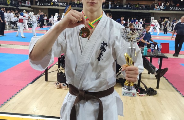 Kyokushin karate “Kumite” klubo pasiekimai moksleivių žaidynėse