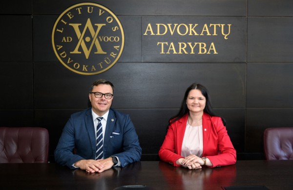 Dešimt metų kartu: Advokatūros ir „Caritas“ viltis bei pagalba