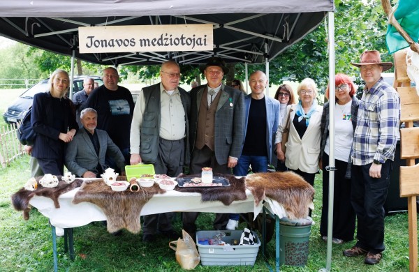 Vytautas Kaminskas apie medžioklės prasmę: „Miškas iškrauna blogybes ir pakrauna gerumu“