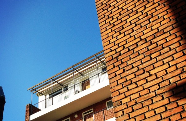 Kiek kainuoja pristatomas kaminas? Vidutinės Lietuvos rinkos kainos