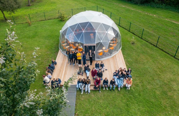 Jonavos „Neries“ pagrindinėje mokykloje lauko erdvės vystomos pasitelkiant mokinių idėjas 