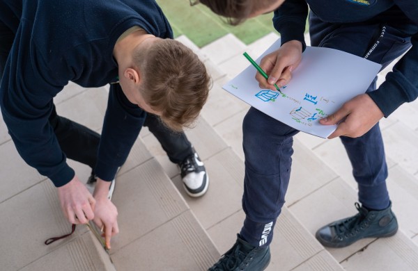 Jonavos „Neries“ pagrindinėje mokykloje lauko erdvės vystomos pasitelkiant mokinių idėjas 