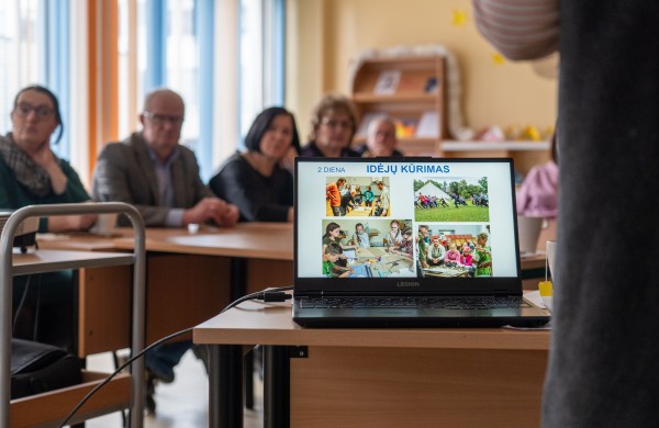 Jonavos „Neries“ pagrindinėje mokykloje lauko erdvės vystomos pasitelkiant mokinių idėjas 
